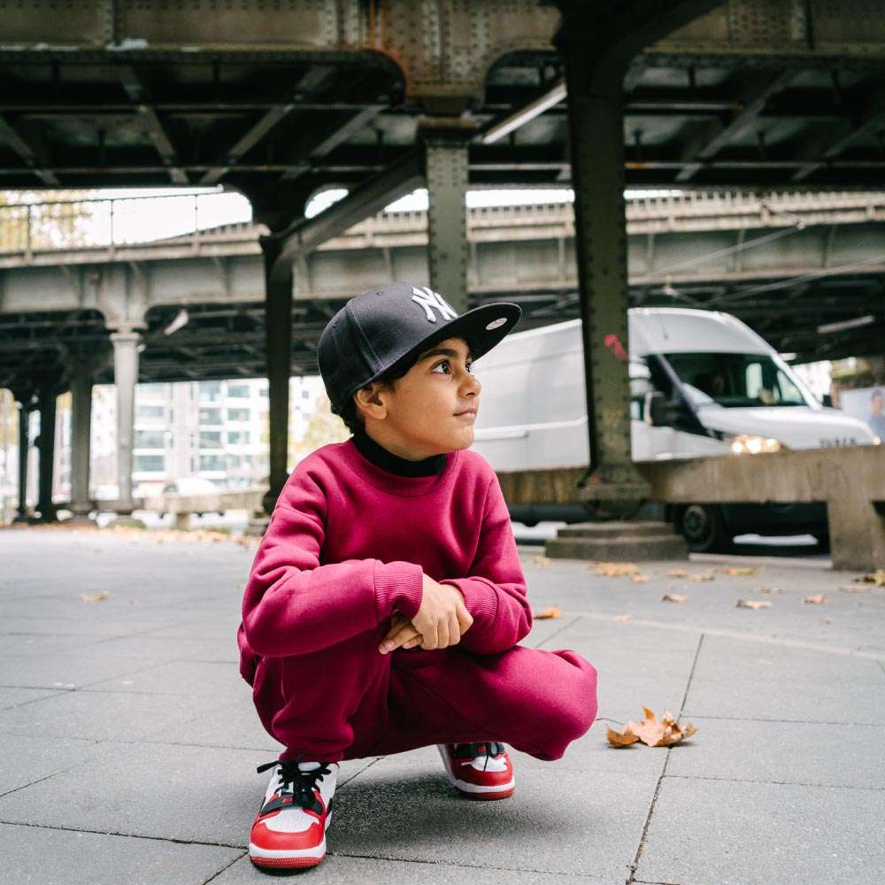 CHILDREN URBAN BASICS - Sweatshirt - Bordeaux Kind sitzend