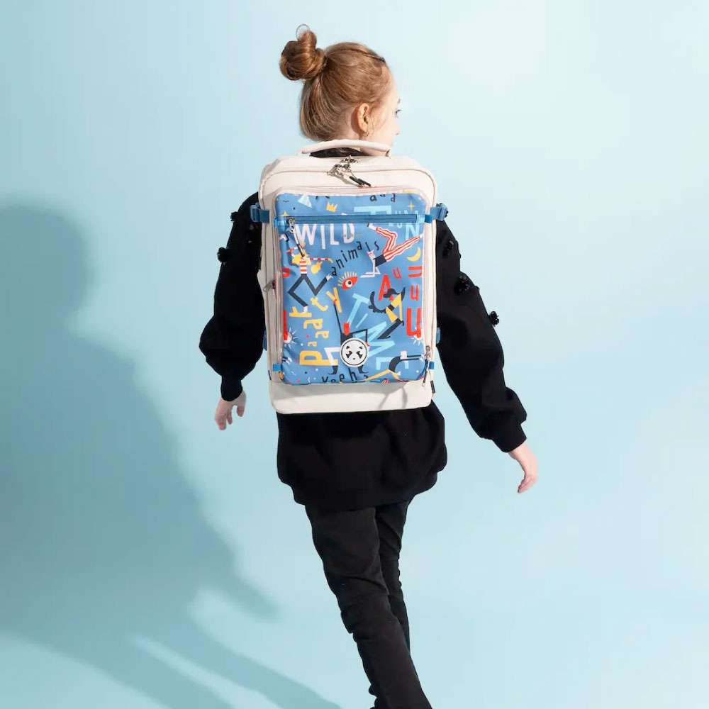 KATTBJÖRN Schulrucksack Classic Party Animals mit Kind von hinten