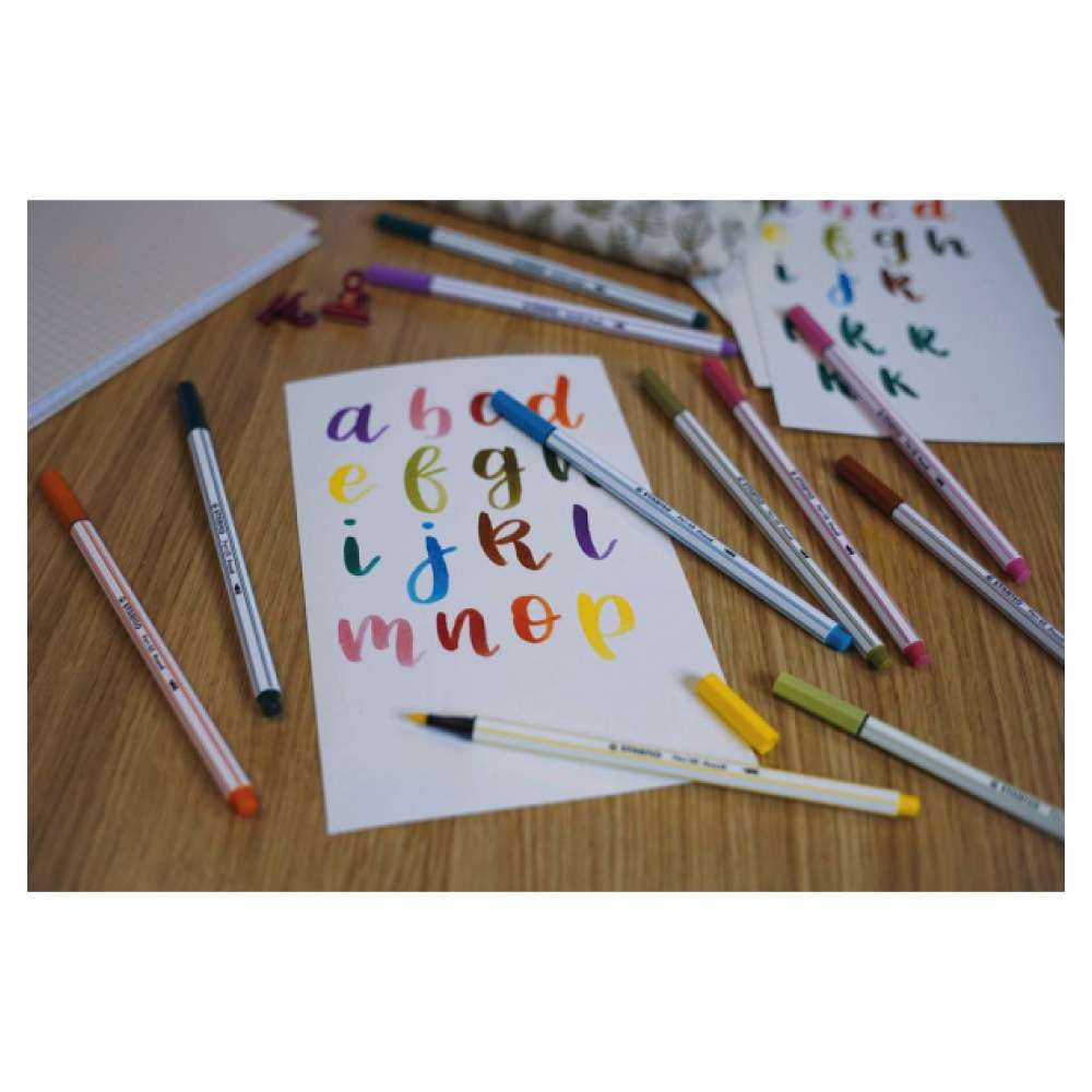STABILO Premium-Filzstift Pen 68 brush ARTY Schreibtisch