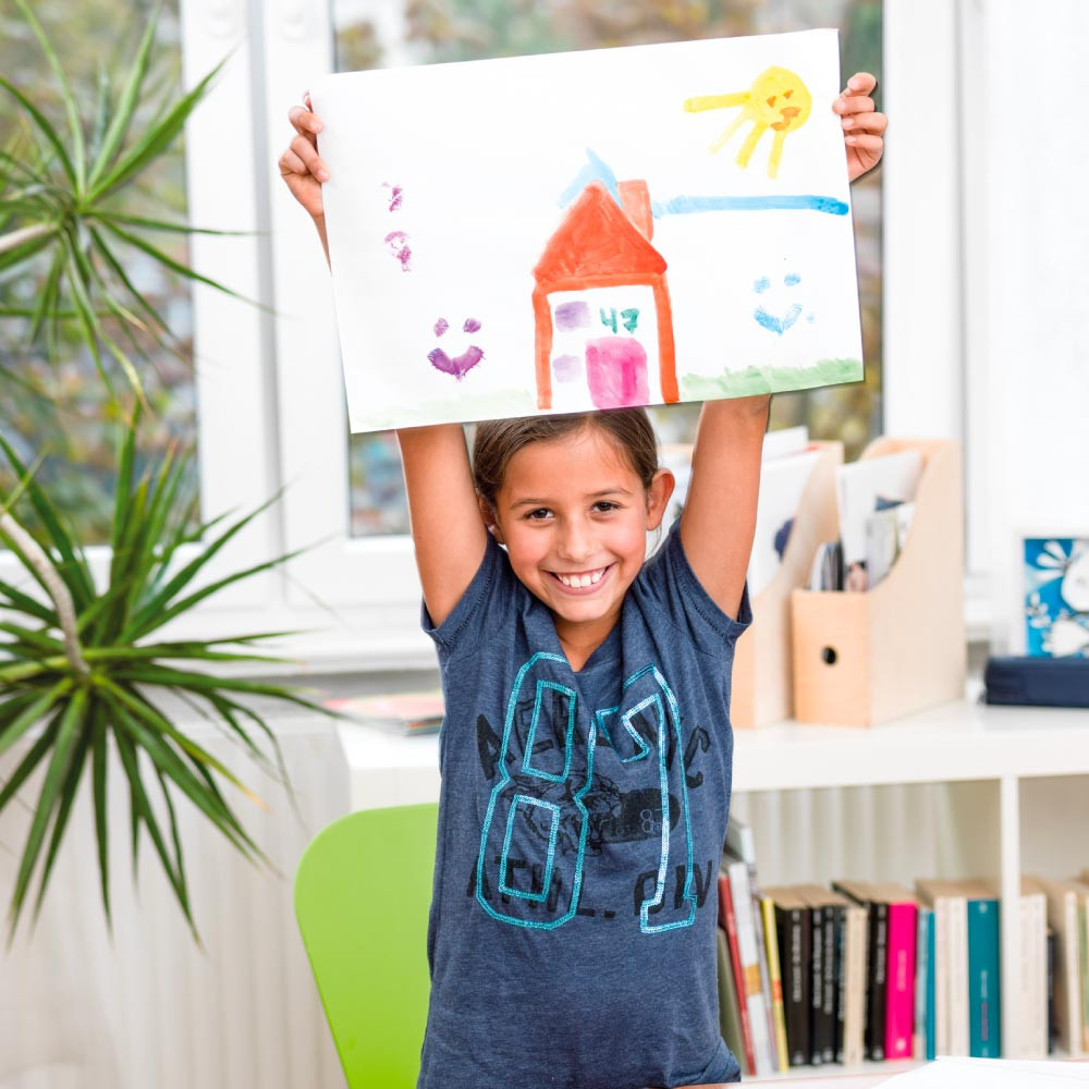 PELIKAN Farbkasten 735 K12 - 1 Tube Deckweiß Mädchen mit Bild